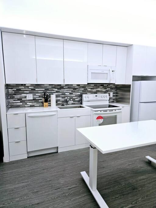 Tremont Smart 11 - A Kcm Property クリーブランド エクステリア 写真